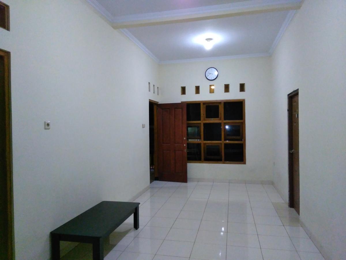 Maqmil Prambanan Apartamento Exterior foto
